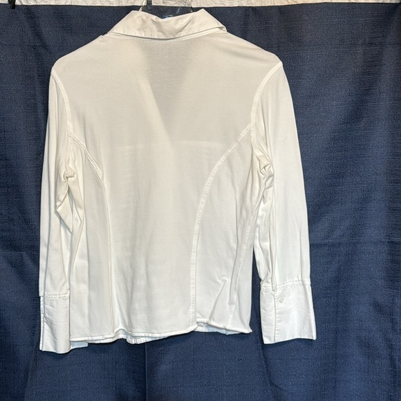 SARA I. Button-down Top - Picture 4 of 5